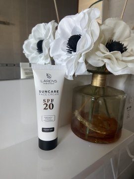 Suncare Face Cream-ochrana pred slnečnými lúčmi