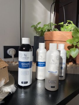 Ako sa správne odlíčiť: Prečo je odličovanie dôležité a ako na to krok za krokom!