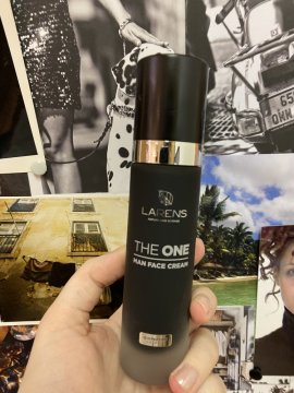 The One Man Face Cream – multifunkčný krém navrhnutý tak, aby poskytoval komplexnú starostlivosť v jedinom kroku.